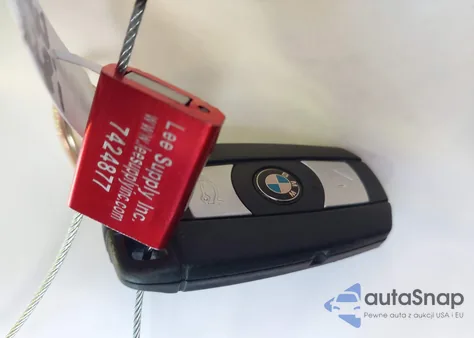 2012 BMW 328 z USA, uszkodzony, nr VIN WBADW7C5XCE730082